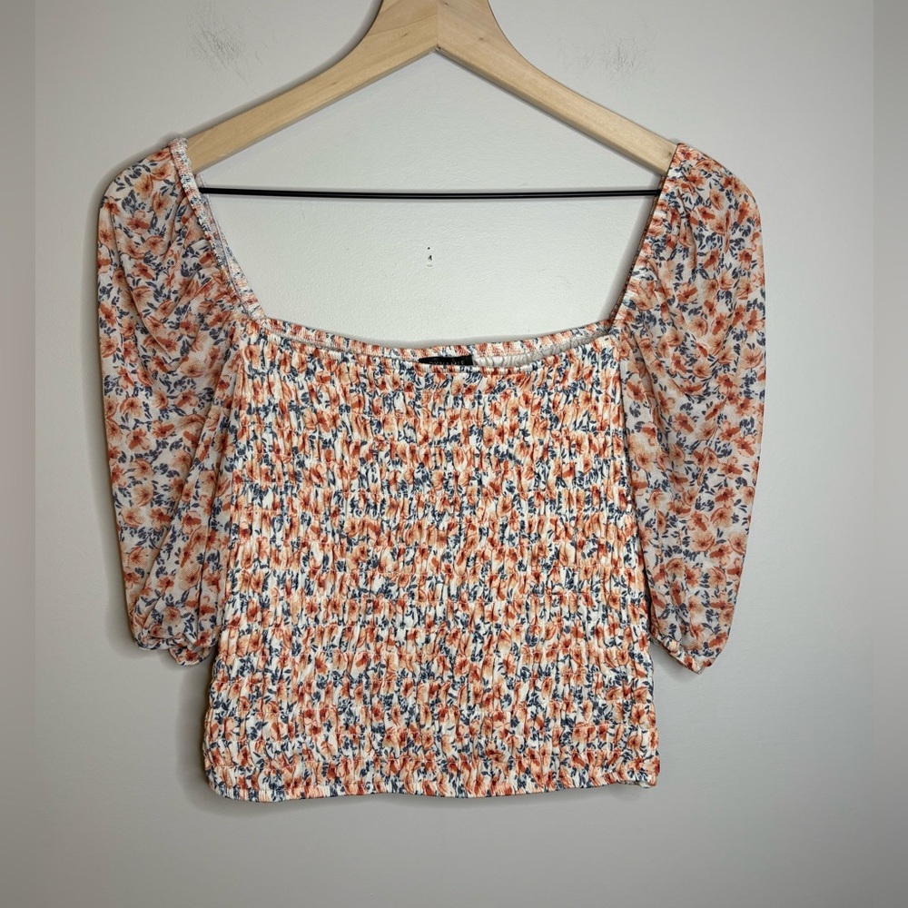 Women’s Dynamite floral print, smocked blouse w/ voluminous puff sleeves size M